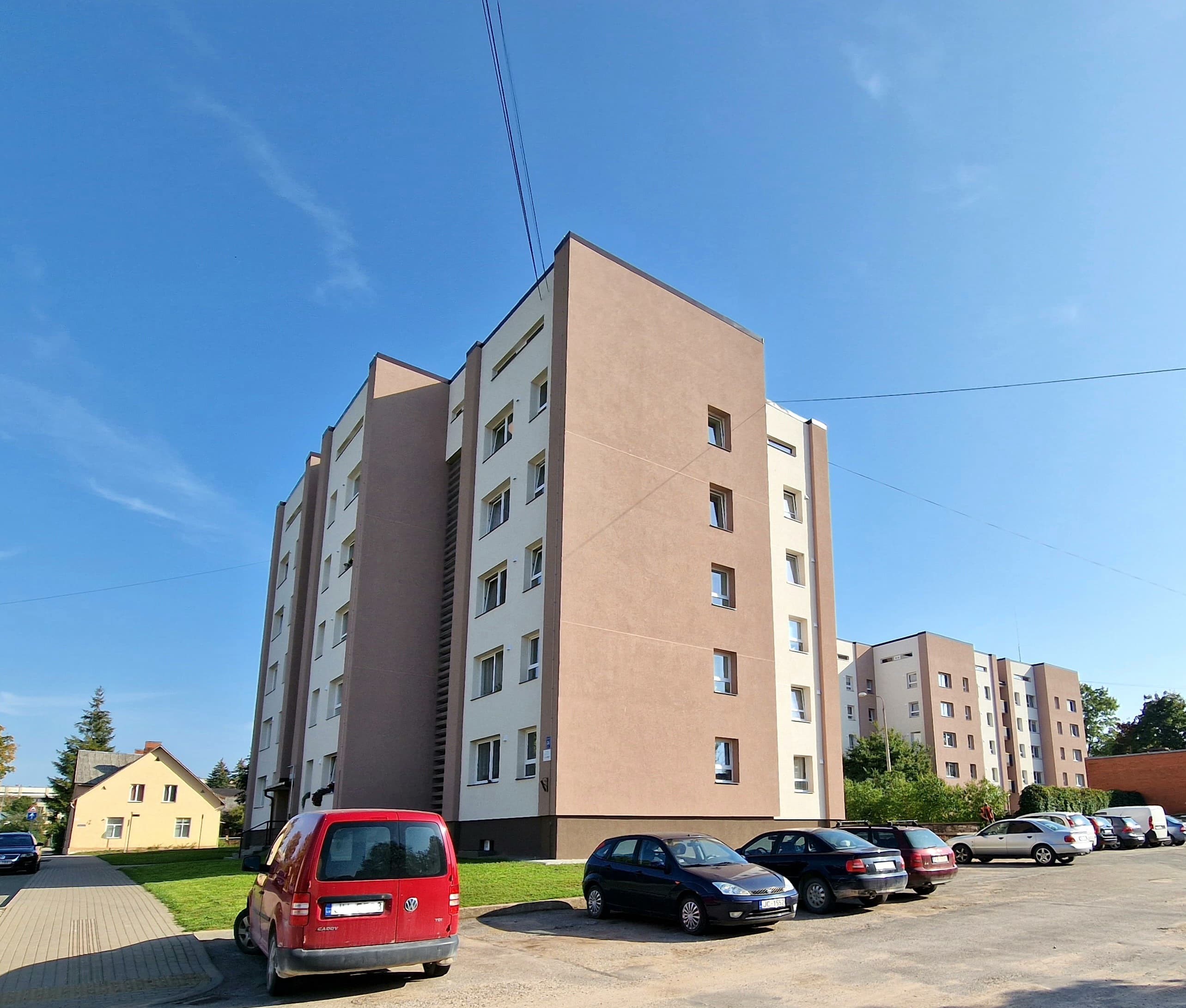 Energoefektivitātes paaugstināšana daudzdzīvokļu dzīvojamā mājā Smiltenes ielā 2A Valmierā, Valmieras novadā